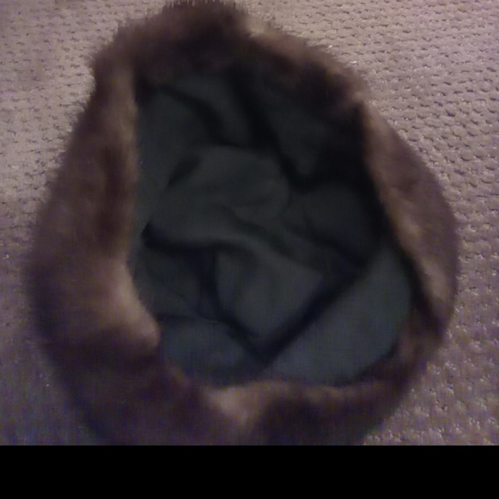 Fur Hat - Picture 2 of 2